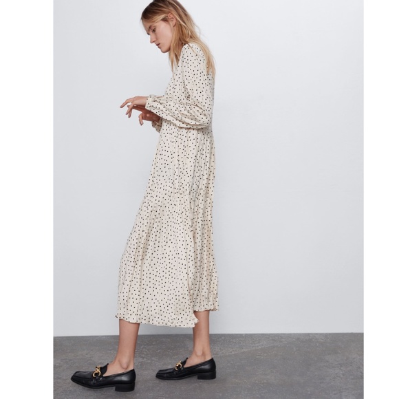 Last one * L * Zara Ecru Wrinkle Looks Dress NWT - Picture 11 of 15
